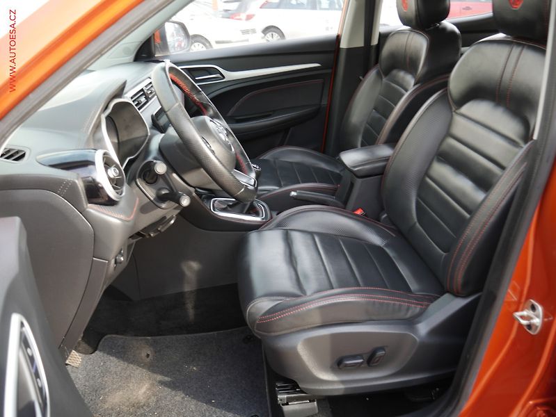 MG ZS (2022) 1.5 DVVT, Luxury, LED, TZ - fotka 9 z 20