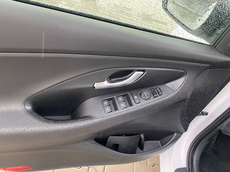 Hyundai i30 WG FL 1,5 TGDI N LINE SAFETY - fotka 8 z 8