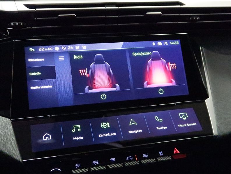 Peugeot 308 1,2 PT ALLURE NAVI KAMERA ČR - fotka 24 z 47