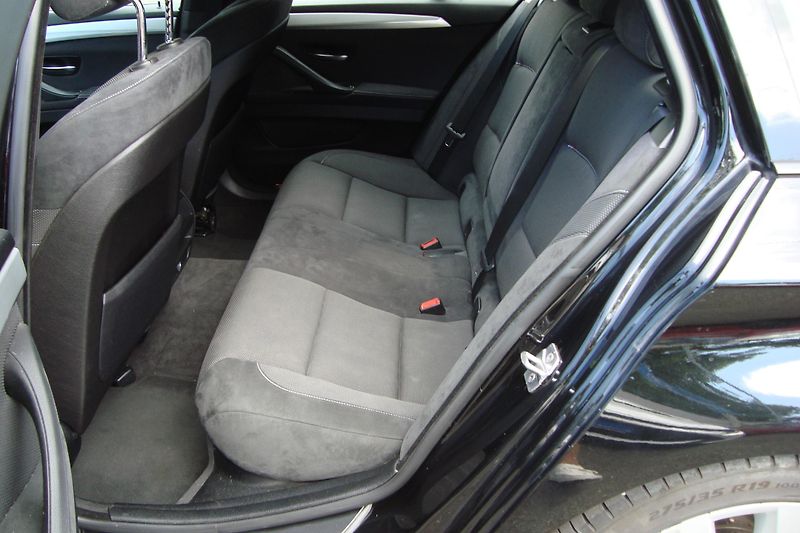 BMW Řada 5 (2013) 535d Xdrive,M-paket,S.kniha - fotka 35 z 73