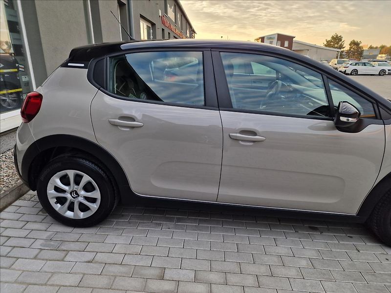 Citroën C3 1.2 PureTech Feel,ČR,1.Maj. - fotka 40 z 47