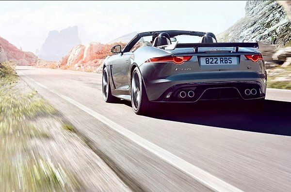 Jaguar F-Type SVR.