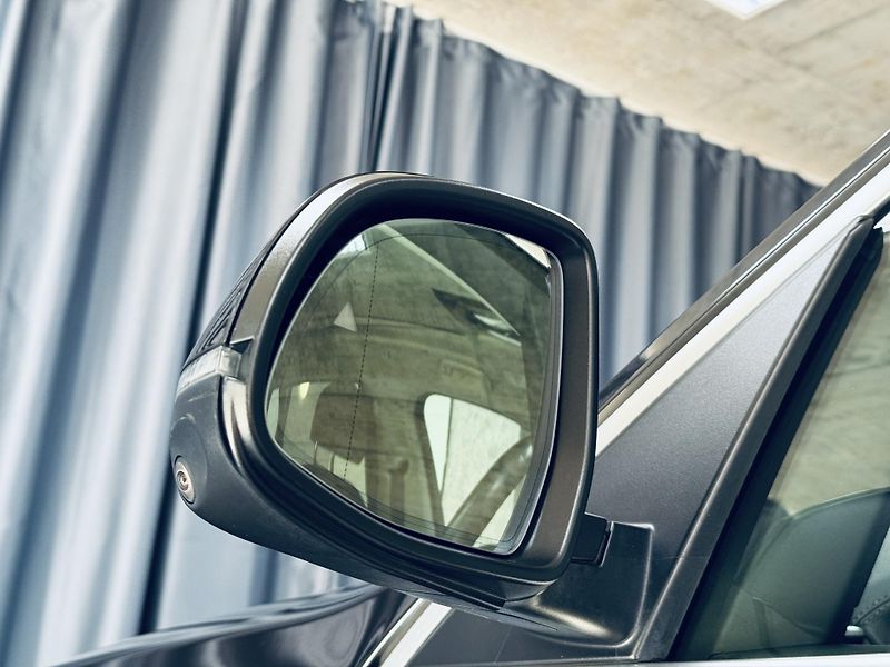 BMW X7 (2021) 4.0d*xDrive*NEZ.TOP*TAŽ*LASER  - fotka 11 z 47