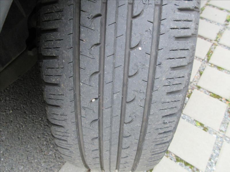 Land Rover Range Rover Evoque 2,2 TD4, 4x4, AT, Panorama, Ků - fotka 31 z 31