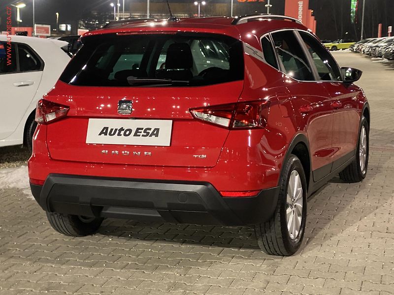 Seat Arona (2021) 1.0TGi, Style, kamera, +kola - fotka 4 z 19