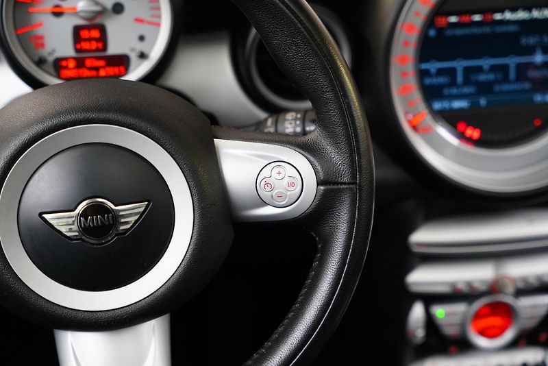 Mini Cooper - fotka 16 z 24