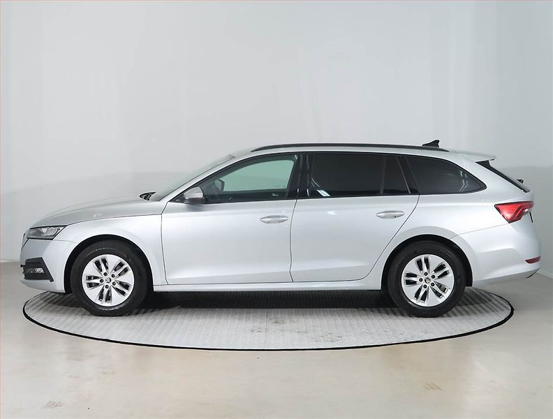 Škoda Octavia (2023) Ambition 2.0 TDI - fotka 3 z 26