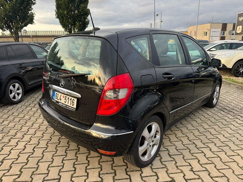 Mercedes-Benz Třídy A (2010) 180 1,7 85 KW TAŽNÉ KOLA - fotka 7 z 38