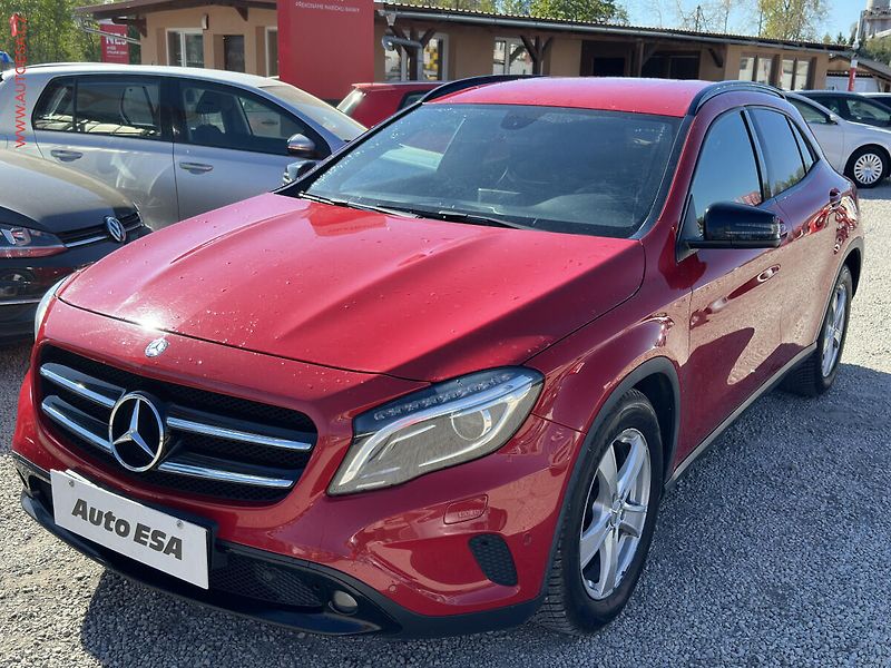 Mercedes-Benz GLA (2014) 2.2CDi 200 4Matic, ČR, AT - fotka 3 z 20