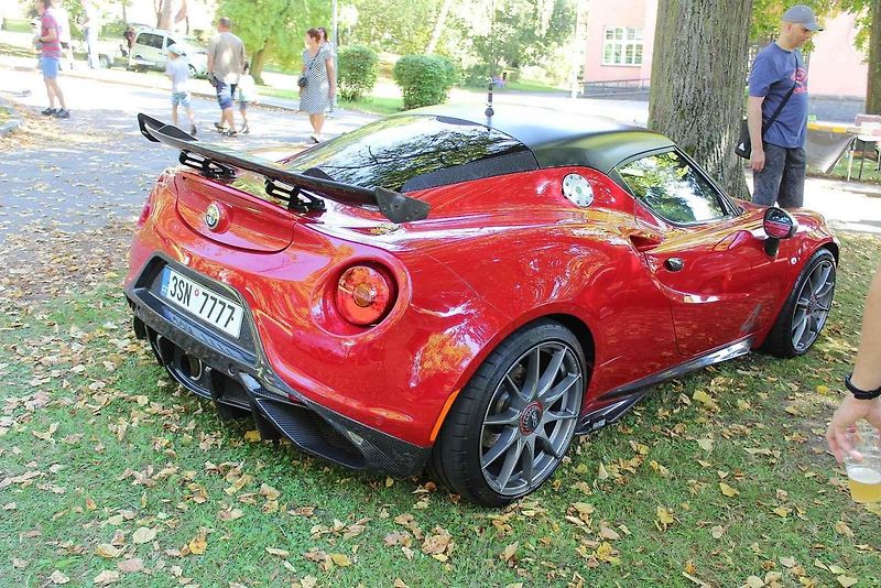 Festival MotorSvět se do areálu Psychiatrické nemocnice v Havlíčkově Brodě vrátil.po dvou letech. Jednou z ozdob bylo Lamborghini Gallardo.