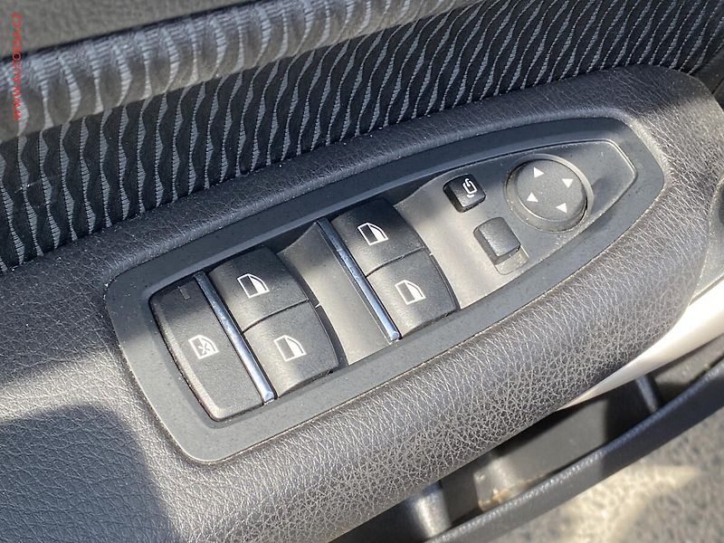 BMW Řada 1 (2018) 2.0d 118d, AT, navi, AC - fotka 11 z 16