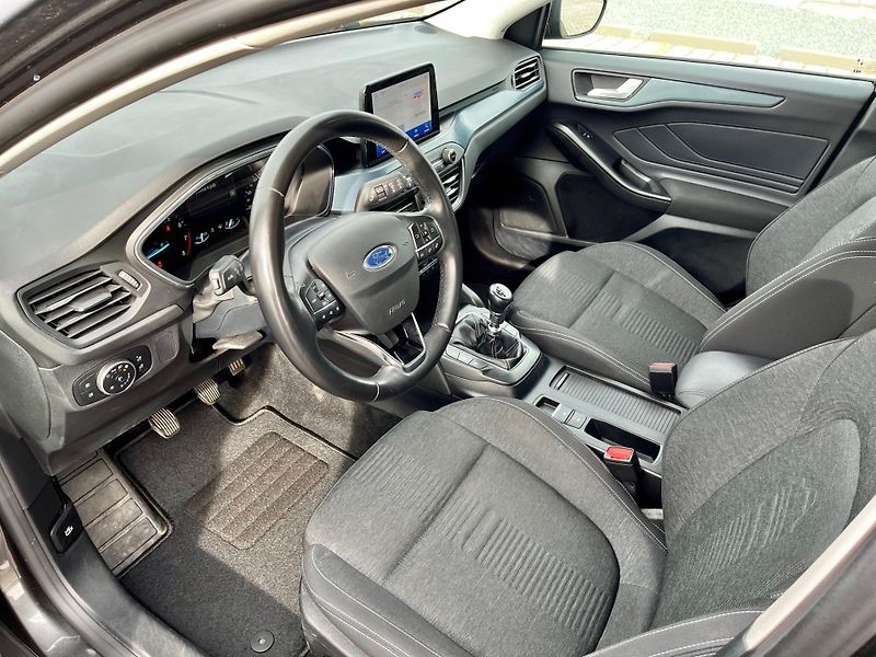 Ford Focus (2021) Active 1.0EcoBoost Hybrid - fotka 5 z 9