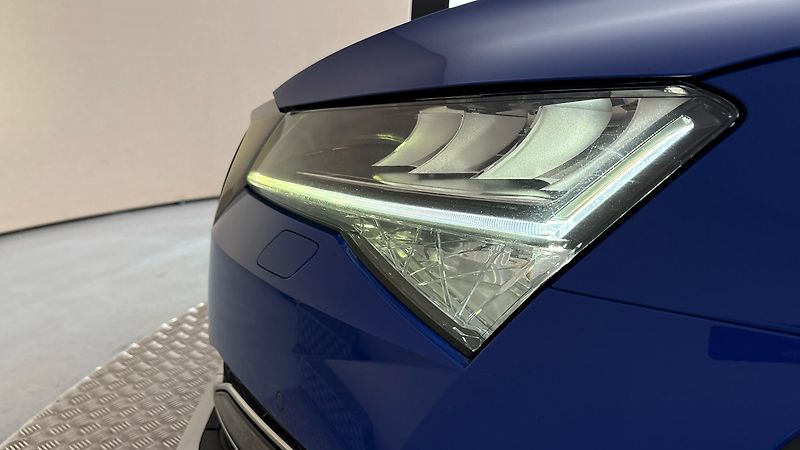 Škoda Superb 2.0 TDI DSG 4x4 Scout Combi - fotka 18 z 33