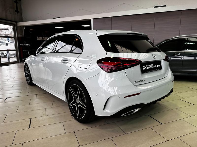Mercedes-Benz Třídy A (2023) A 200 D - fotka 6 z 30