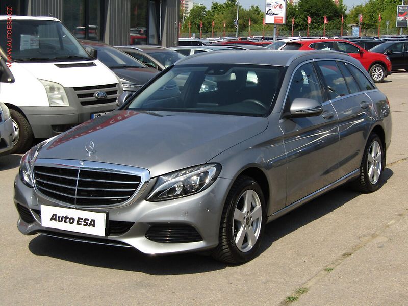 Mercedes-Benz Třídy C (2016) 1.6 CDi C 180d, 1.maj, AT - fotka 3 z 20