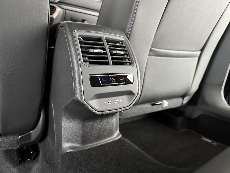 Cupra Formentor 2,0TSI VZ 333*4x4*KeyLess*Tažn - fotka 35 z 41