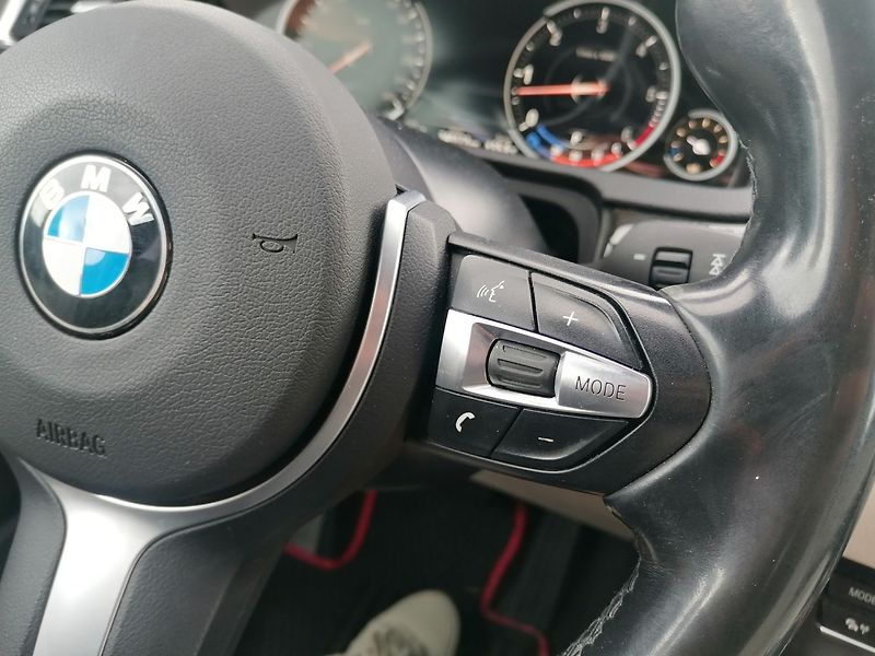 BMW Řada 5 (2014) GT 530d xDrive M-paket - fotka 30 z 40
