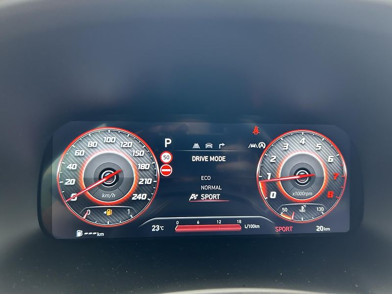 Hyundai i30 WG 26 1,6 T-GDI DCT N LINE - fotka 19 z 29
