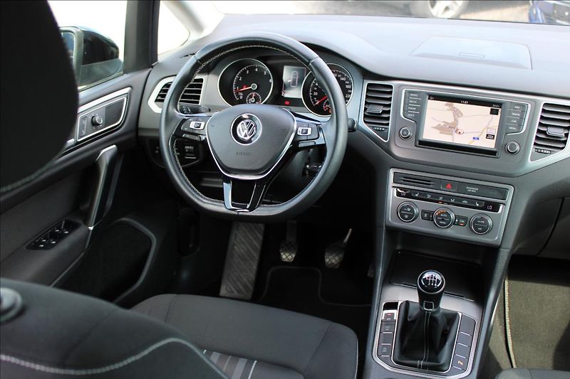 Volkswagen Golf Sportsvan 1,2 TSi 81kW LOUNGE, kamera - fotka 14 z 33