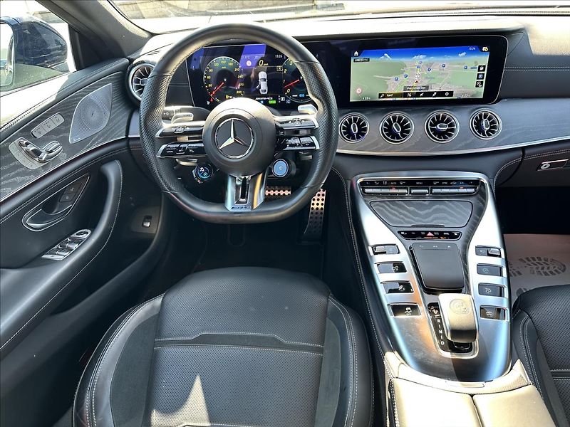 Mercedes-Benz AMG GT 43 4MATIC + - fotka 13 z 13