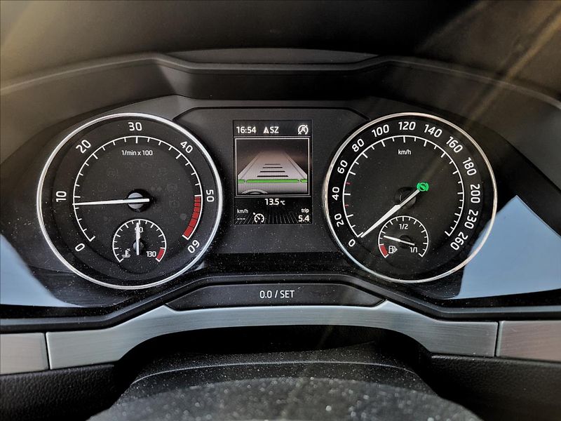Škoda Superb 2,0 TDI,140kw,DSG,Panorama - fotka 23 z 50