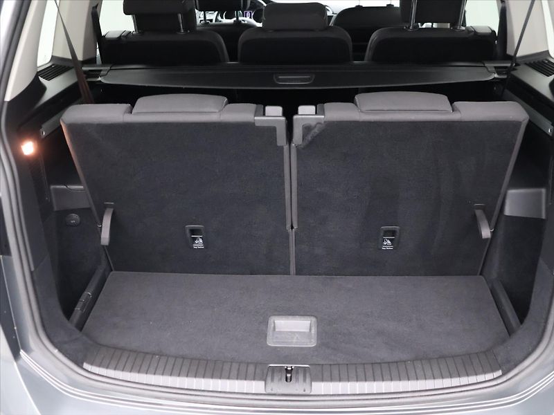 Volkswagen Touran 1,4 TSI 110kW DSG Join 7-Míst - fotka 10 z 35