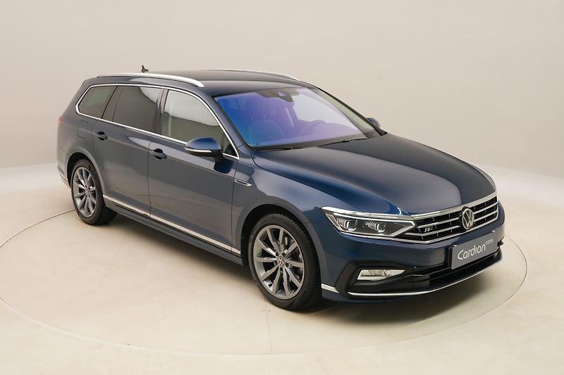 Volkswagen Passat VARIANT 2.0TDI DSG R-LINE CZ - fotka 16 z 55