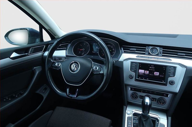Volkswagen Passat (2017) 1.6 TDI, Automat, Serv.kniha - fotka 7 z 24