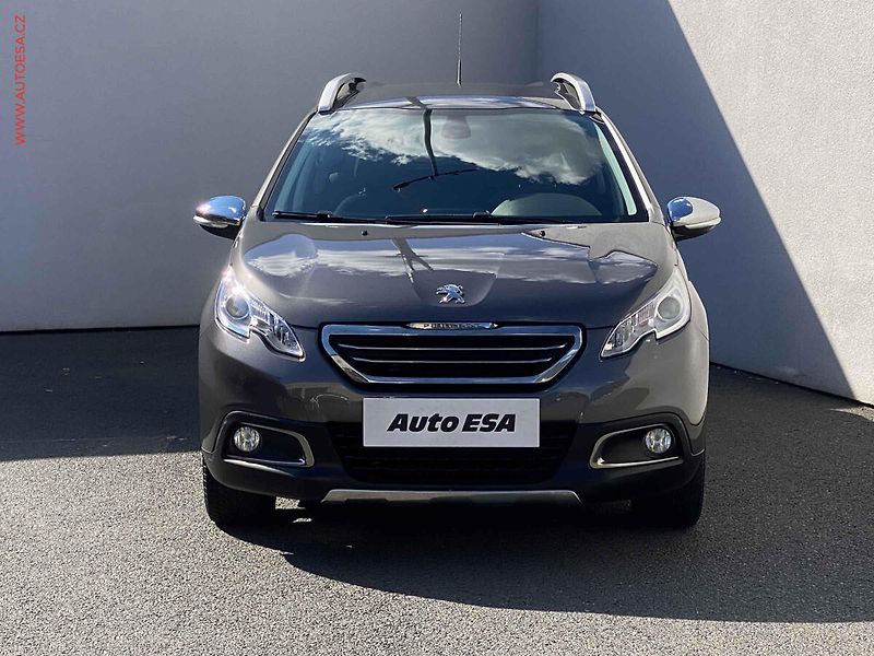 Peugeot 2008 (2015) 1.2PT, Crossway - fotka 2 z 17