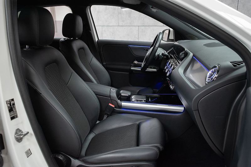 Mercedes-Benz GLA 200d 4MATIC*KEYLESS*ČR 1.MAJ* - fotka 12 z 46