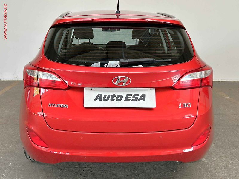 Hyundai i30 (2015) 1.6CVVT - fotka 5 z 14