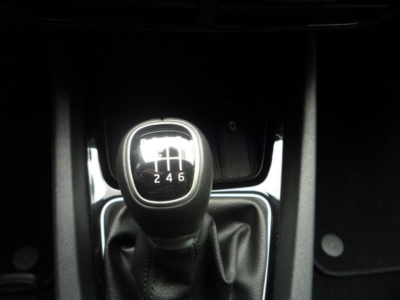 Škoda Octavia (2024) 1,5TSi 110kW Selction - fotka 15 z 20