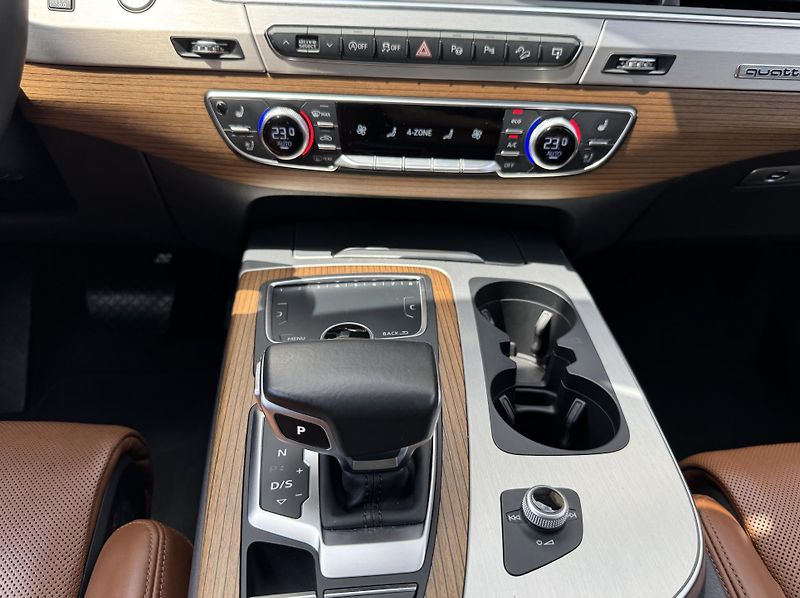 Audi Q7 3.0 TDI HNĚDÁ KŮŽE MAX - fotka 35 z 49