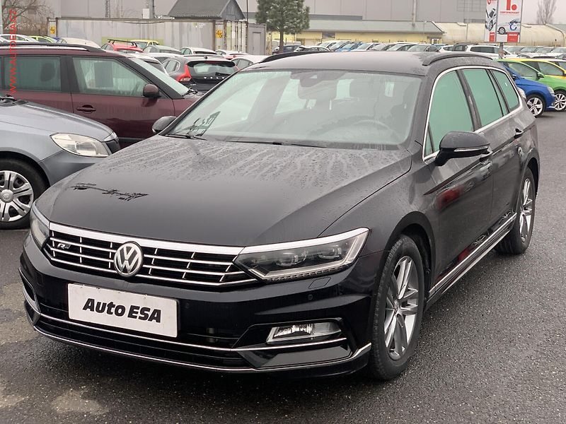 Volkswagen Passat (2015) 2.0 TDi, R-Line, DSG, LED - fotka 3 z 22