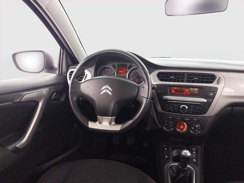 Citroën C-Elysée (2016) Exclusive 1.2 PureTech - fotka 7 z 17