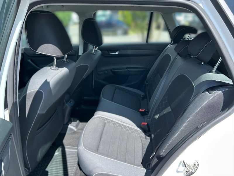Škoda Fabia 1,0 TSI 70 Ambition - fotka 8 z 11