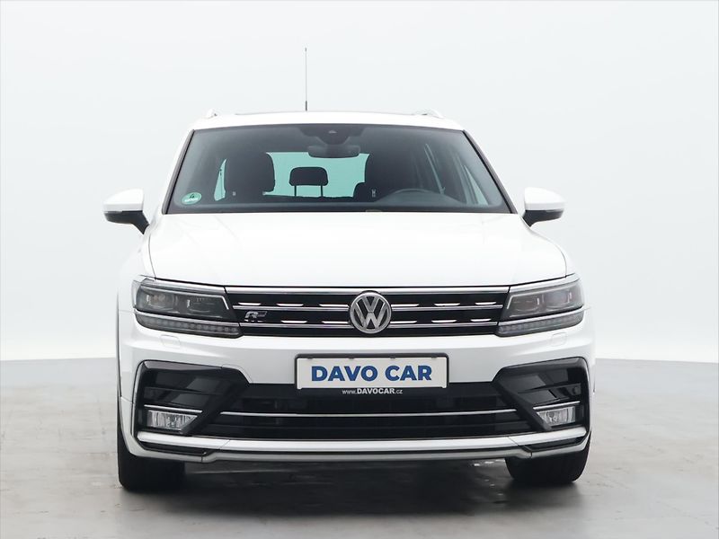Volkswagen Tiguan 2,0 TDI 140kW 4M DSG R-Line - fotka 2 z 27