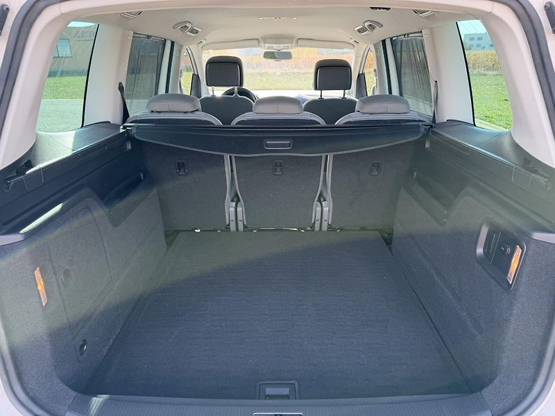 Seat Alhambra 2.0 TDI 130KW KAMERA SERVISKA - fotka 24 z 44