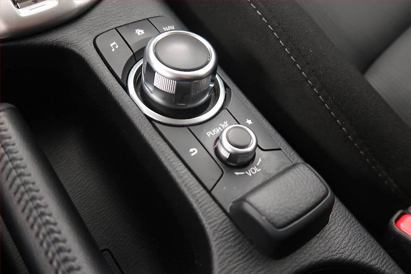 Mazda CX-3 (2016) 2.0 Skyactiv-G, Automat, Navi - fotka 19 z 23