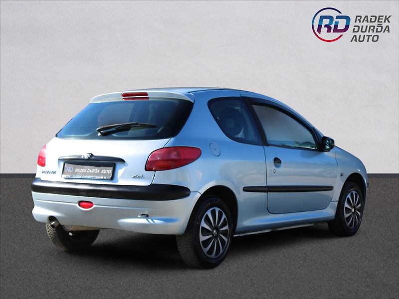 Peugeot 206 1,4 i  KLIMATIZACE - fotka 5 z 20