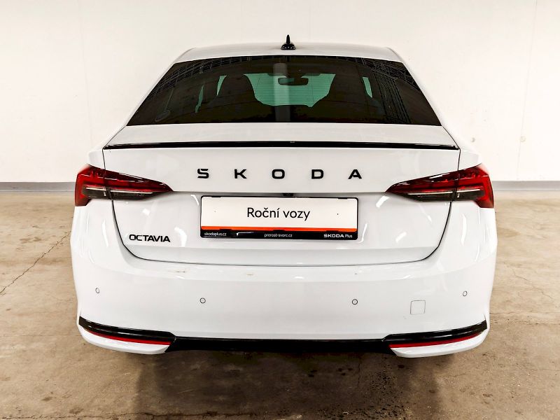 Škoda Octavia (2025) 1.5 TSI 110 kW Sportline - fotka 28 z 32