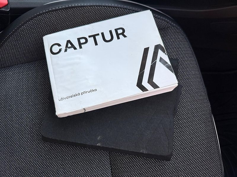 Renault Captur (2023) 1,0 TCe 67 kW Techno - fotka 24 z 24