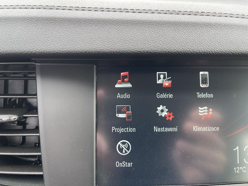 Opel Insignia 2.0CDTi 125kW AT-NEHAV-DPH-ČR! - fotka 27 z 32