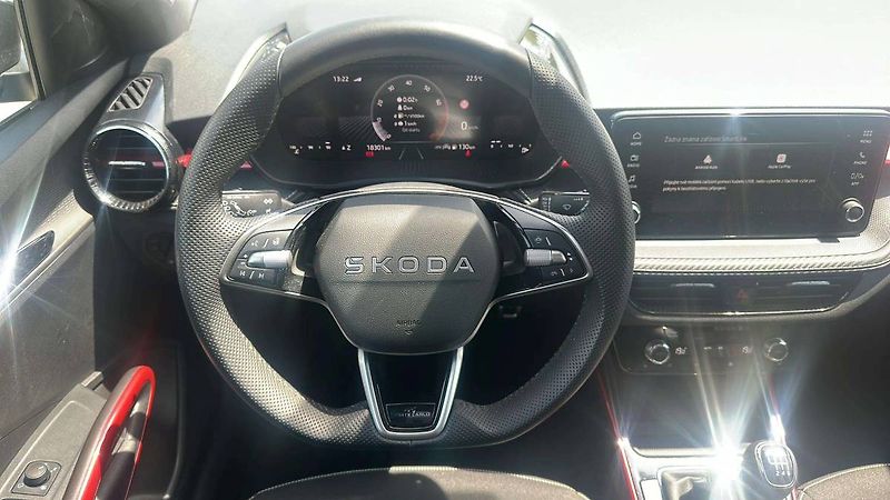 Škoda Fabia Monte Carlo 1,0 TSI 85kW MT6/R - fotka 8 z 26