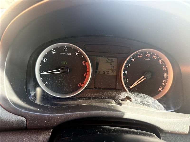 Škoda Roomster 1,2 HTP - fotka 12 z 31