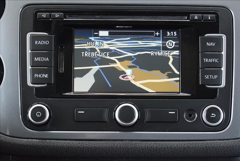 Volkswagen Tiguan 1,4 TSi, 1.maj,navi,kůže,pano, - fotka 18 z 32
