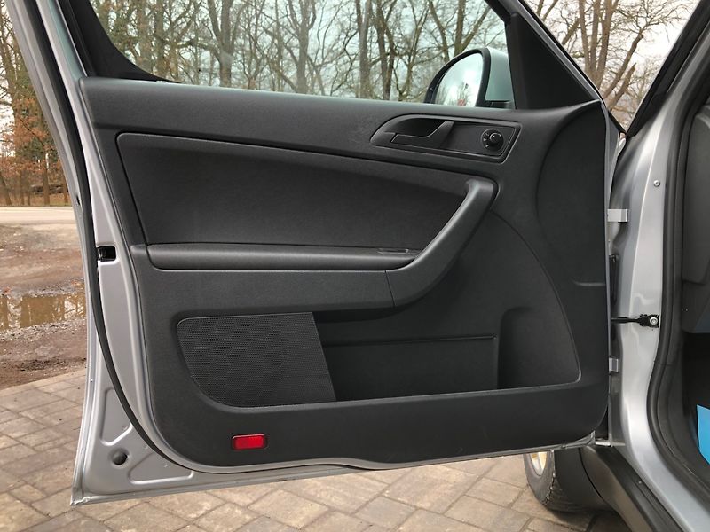 Škoda Yeti (2013) 2.0 TDi 4x4, tažné - fotka 8 z 38