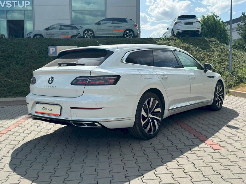 Volkswagen Arteon (2023) SHOOTING BRAKE R-LINE 2,0 TDI - fotka 24 z 27