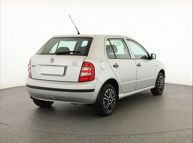 Škoda Fabia (2000) 1.4, po STK, Tažné, Klima - fotka 5 z 11