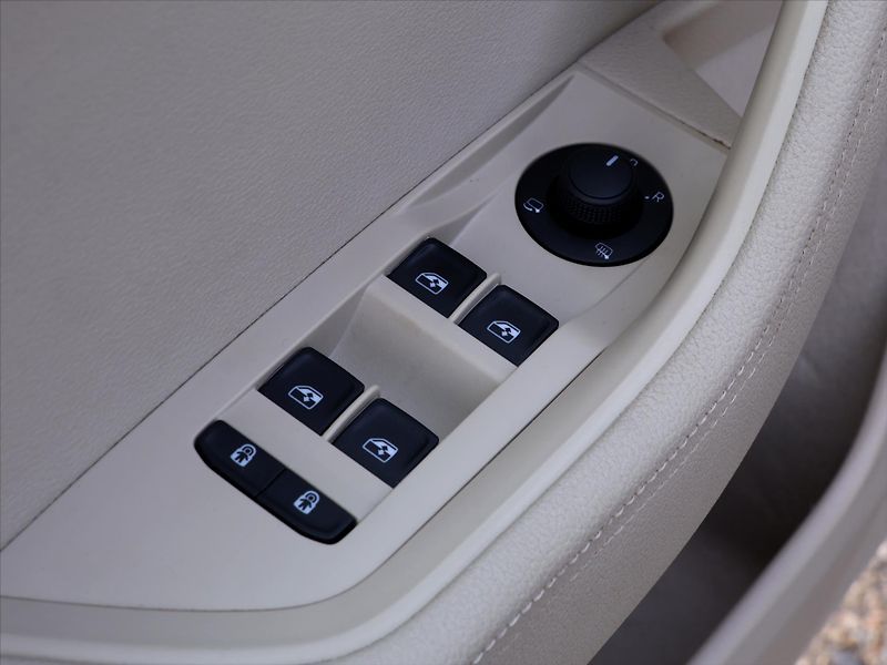 Škoda Superb 2,0 TDI 147kW DSG Style 4x4 CZ - fotka 15 z 45